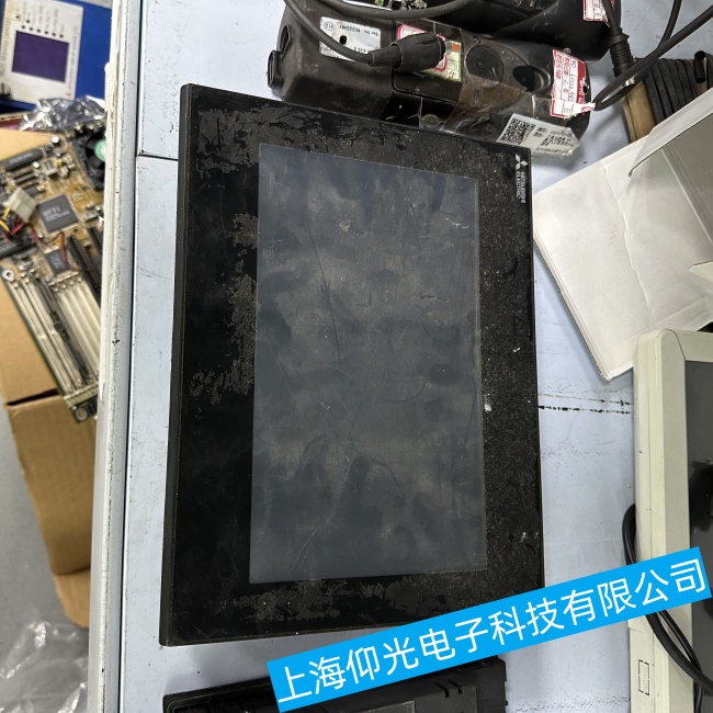 廣州三菱觸摸屏GT27系列卡在開機界面無法繼續啟動故障維修哪家靠譜