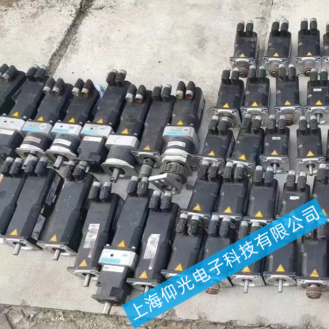 化工設備貝加萊伺服電機8LSA35.R0045D000-0報警39005維修