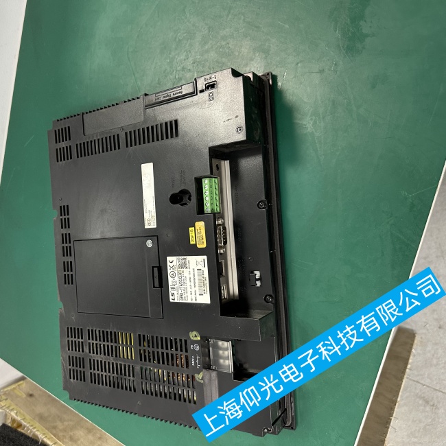 江陰LS產電觸摸屏iXP80屏幕上出現垂直或水平的條紋故障維修機構