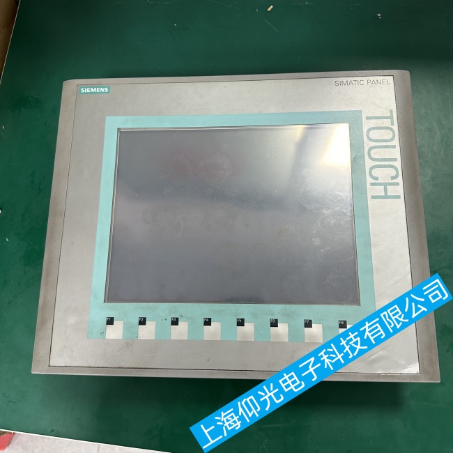 上海西門子觸摸屏KTP1500出現閃屏現象一般是什么問題哪里維修?